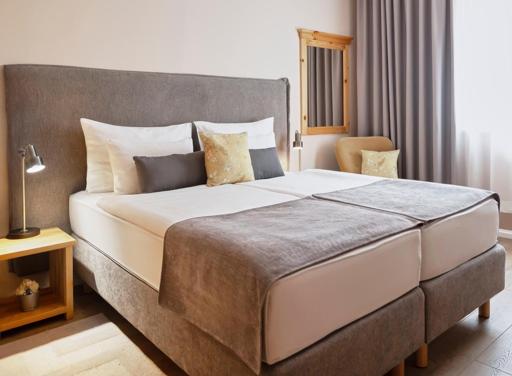 Hotel Kadoor كارلوفاتش المظهر الخارجي الصورة