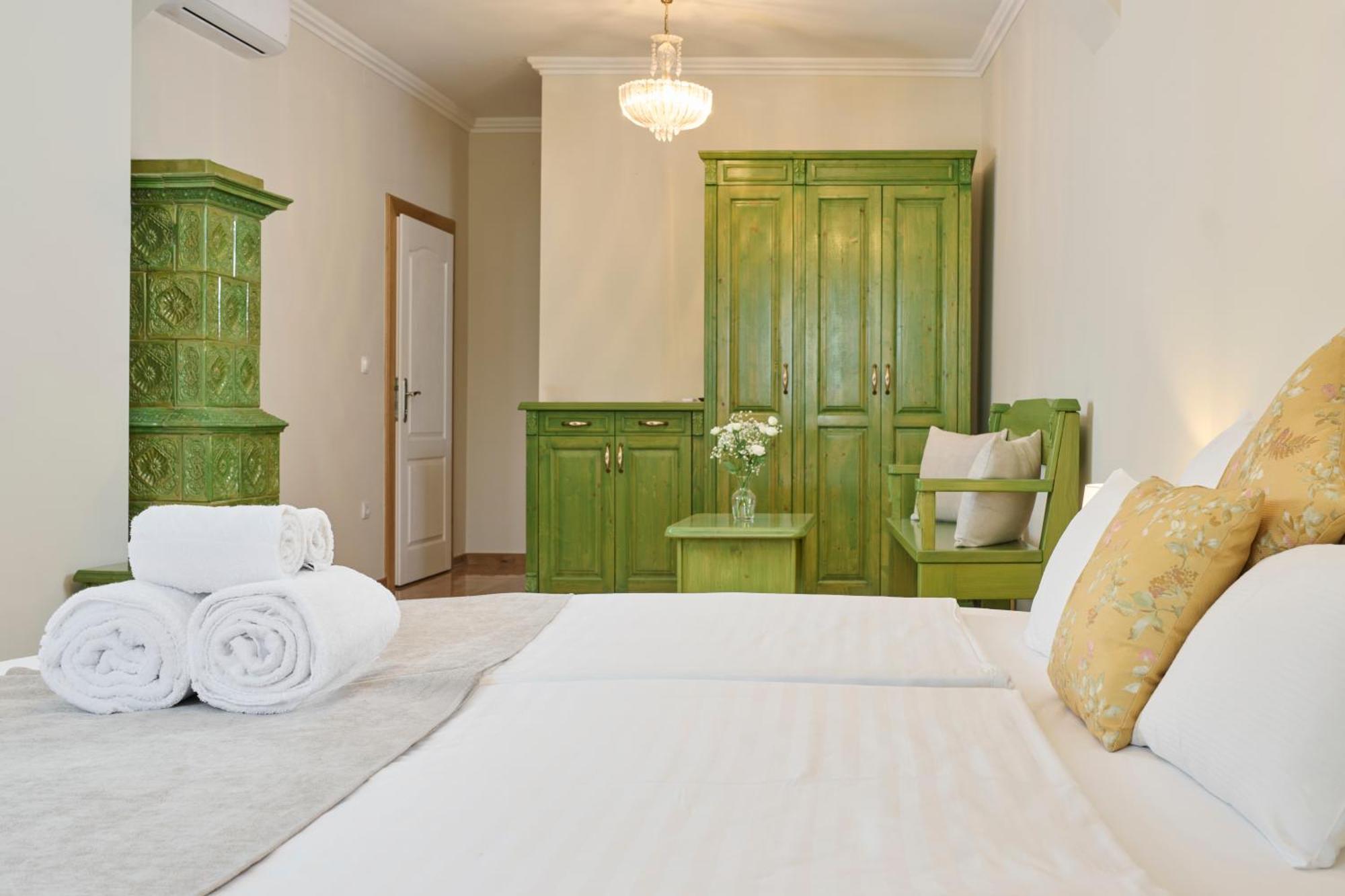 Hotel Kadoor كارلوفاتش المظهر الخارجي الصورة
